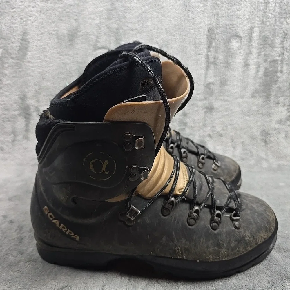 Scarpa Alpha Hard Shell Mountaineering Hiking Boots US Men's 9/10‎